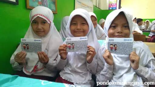 Pendaftaran Bantuan Uang Tunai Untuk Siswa SD-SMA Kemdikbud 2022 Begini Caranya