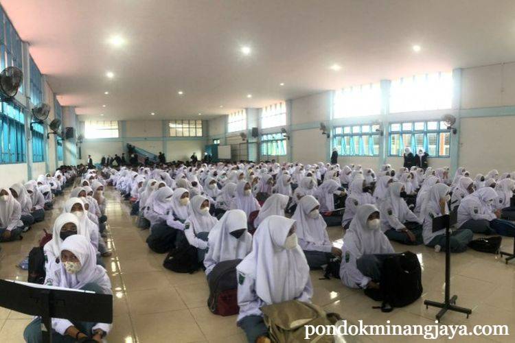 5 Rekomendasi SMA Terbaik di Kota Padang Versi LTMPT Terbaru
